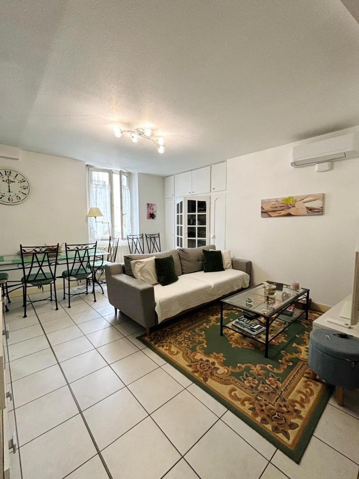 Chez Lucia Appartement Climatise Perigueux Luaran gambar